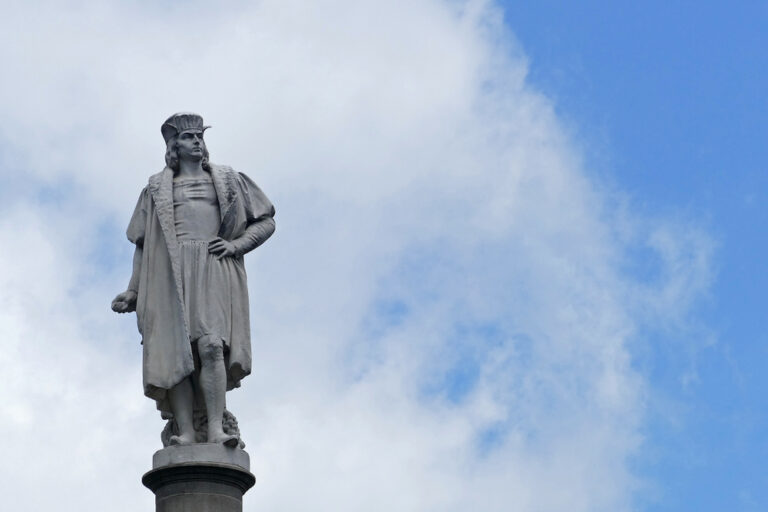 The,Statue,Of,Christopher,Columbus,In,Columbus,Square,,New,York