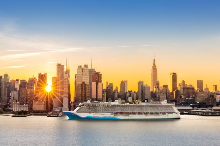 New,York,City,Skyline,At,Sunrise,,As,Viewed,From,Weehawken,