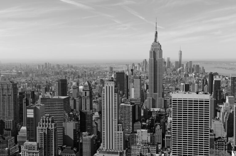 Cityscape,Of,Skyscrapers,And,Buildings,With,Manhattan,Skyline,In,New