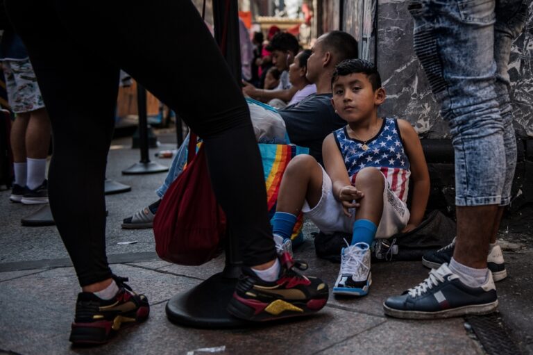 Migrant,Child,Outside,Of,The,Roosevelt,Hotel,Migrant,Processing,Center