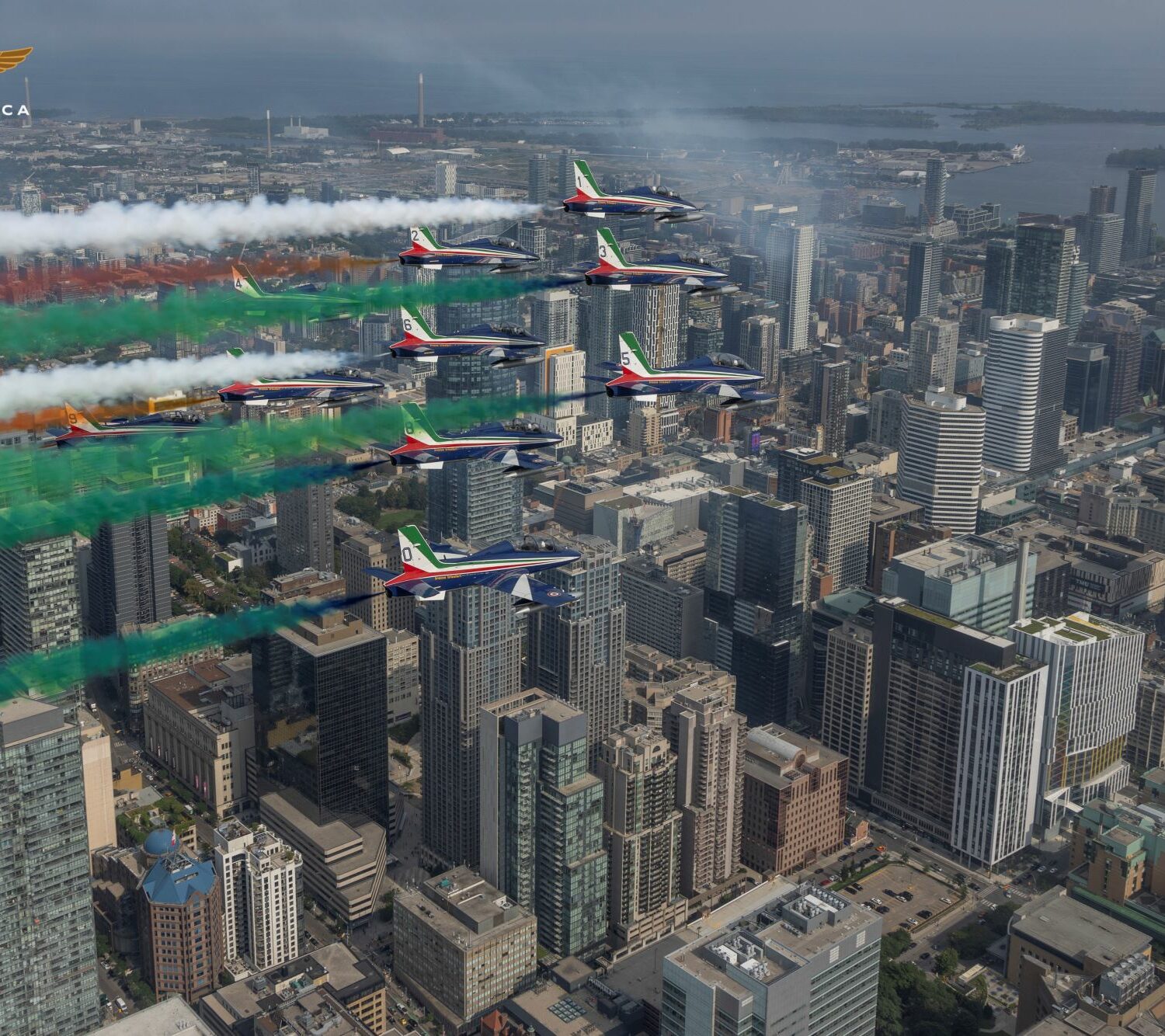 Le Frecce Tricolori volano su Toronto