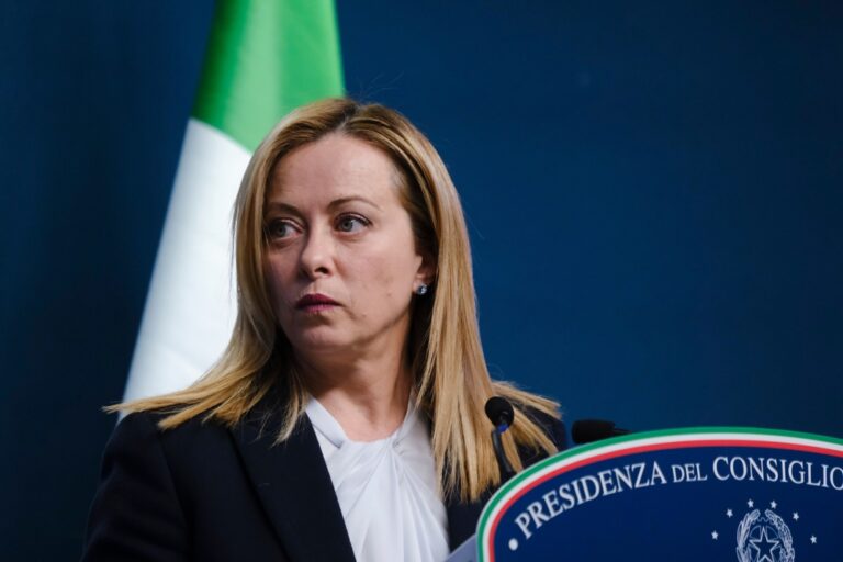 Giorgia Meloni lettere cinesi