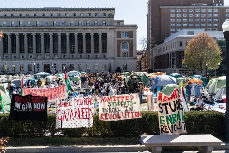 studenti arrestati alla columbia torneranno al Campus