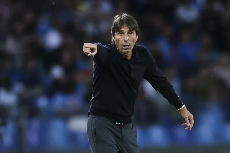 Conte “Nel mio Napoli tutti titolari, migliorare dopo Empoli”