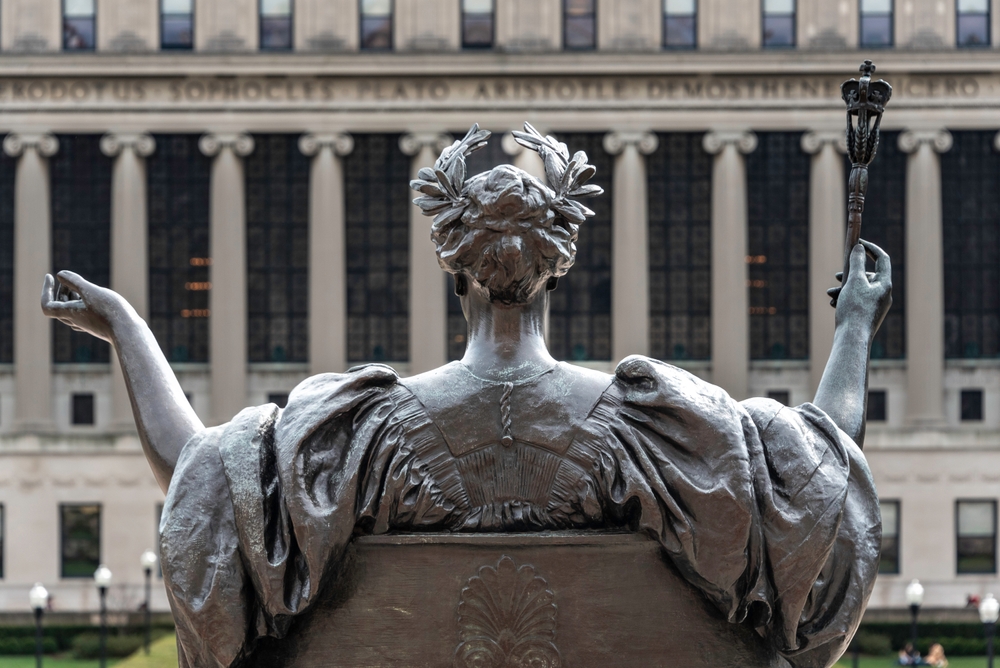 Columbia ricorda gli attacchi del 7 ottobre tra lutto e proteste