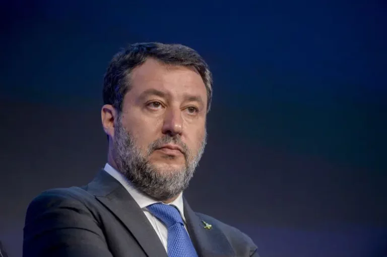 Salvini “Landini fa politica, l’Italia non è fondata sulla Cgil”