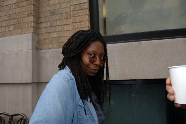 New,York,Ny,Usa-june,29,,2007,Whoopi,Goldberg,Waits,On