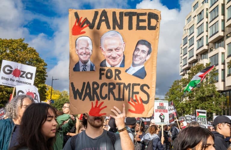 London,Uk,-,Oct,21,2023:,A,Pro-palestinian,Protester,Holds