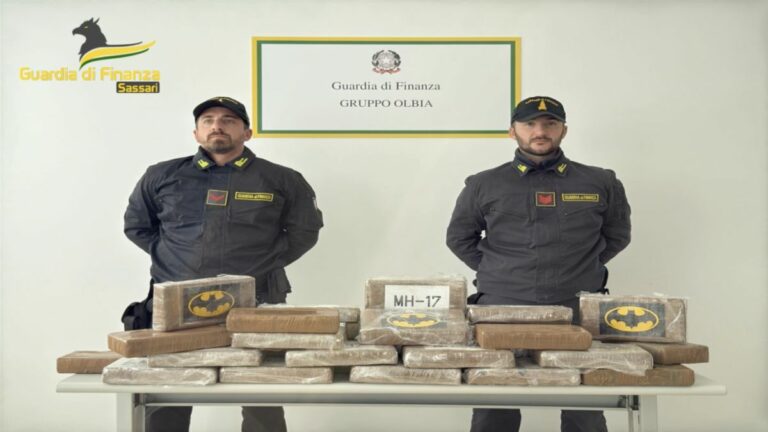 Sequestro record di cocaina al porto di Olbia, arrestato corriere