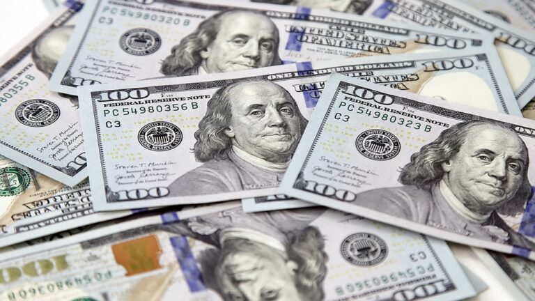 American,Hundred,Dollar,Paper,Money,Lies,On,The,Office,Table