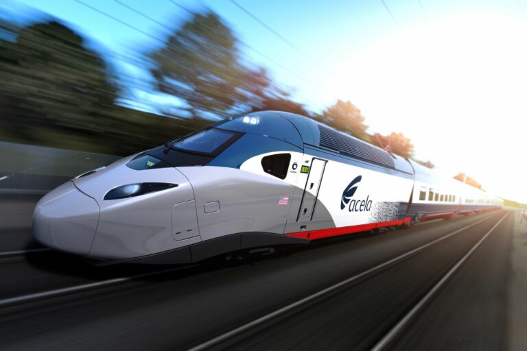 amtrak-acela-exterior-AMTRAKMEAL0821-867b0210d04141e4a143e635cd1c4320