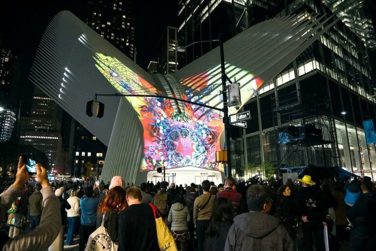 ✨Light-Lovers-✨Together-we-made-history-A-record-breaking-12000-of-you-descended-onto-lower-M