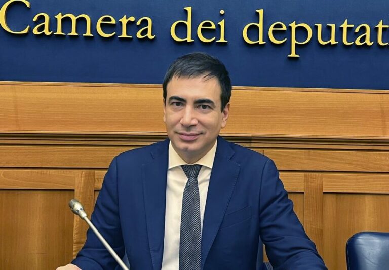 DI-SANZO_CAMERADEIDEPUTATI-1-e1744383212445