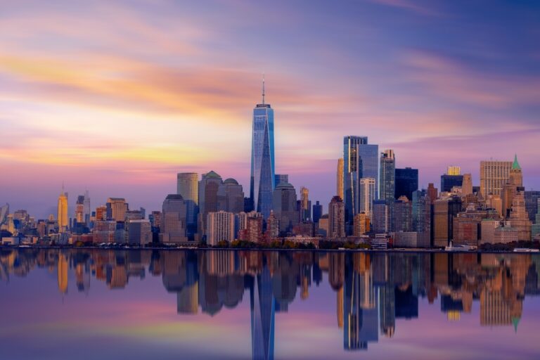 New,York,City,With,Manhattan,Skyline,Over,Hudson,River,new,York