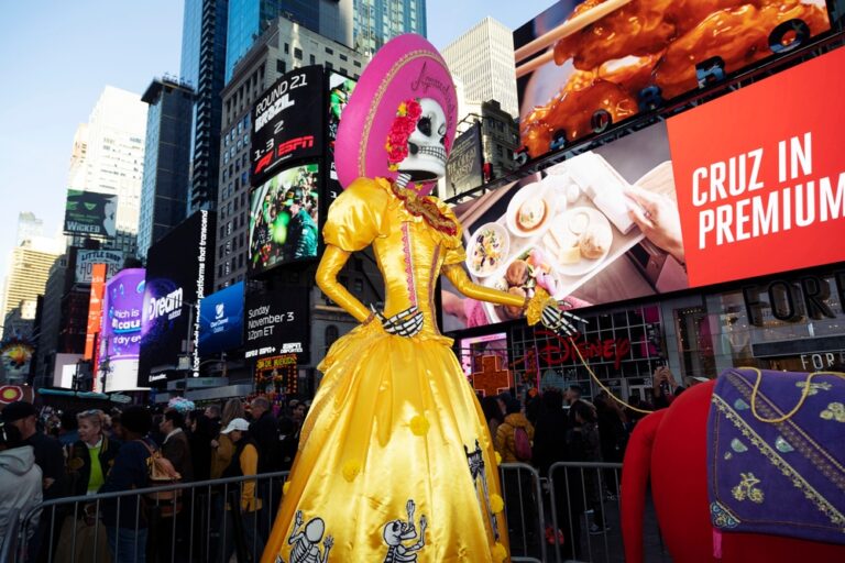 New,York,,Ny,,Usa-november,2,,2024,A,La,Catrina,,Or