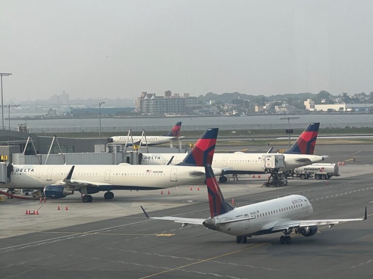 New,York,,Ny,-,Jun,14:,Delta,Airlines,Planes,At
