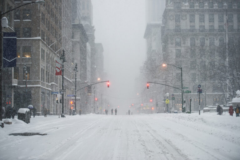 New,York,City,Manhattan,Midtown,Street,Under,The,Snow,During