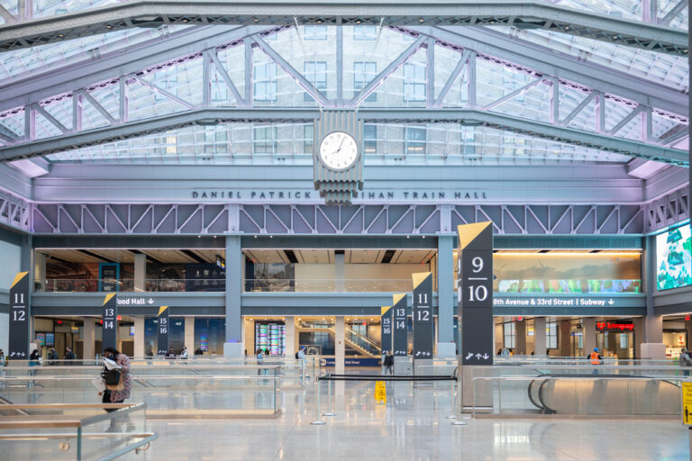 New,York,City,-,April,8,2021:,Interior,Of,The