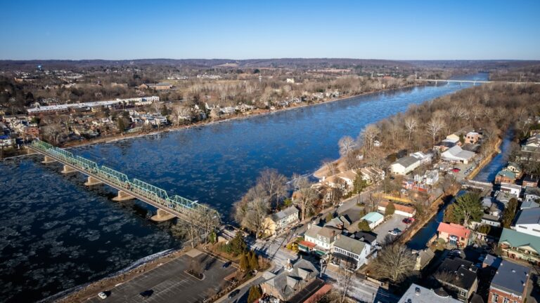 Aerial,Drone,Of,Lambertville,New,Hope,In,The,Winter