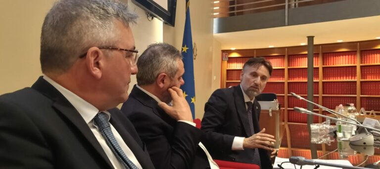 0345c696-c579-40fc-8457-28fbcba3ce37