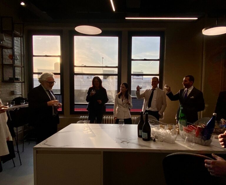 1e27a7f2-30a6-4102-a824-bbd36142855b