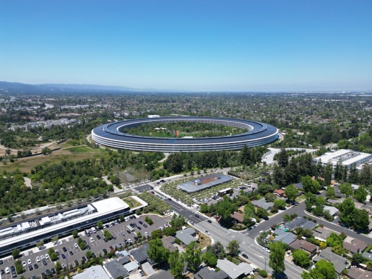 Apple,Park:,The,Iconic,Headquarters,Of,Innovation,From,Above