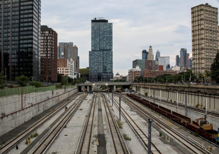 Atlantic,Yards,Rail,Tracks,(metro,Subway,Railroad,Ties),View,With