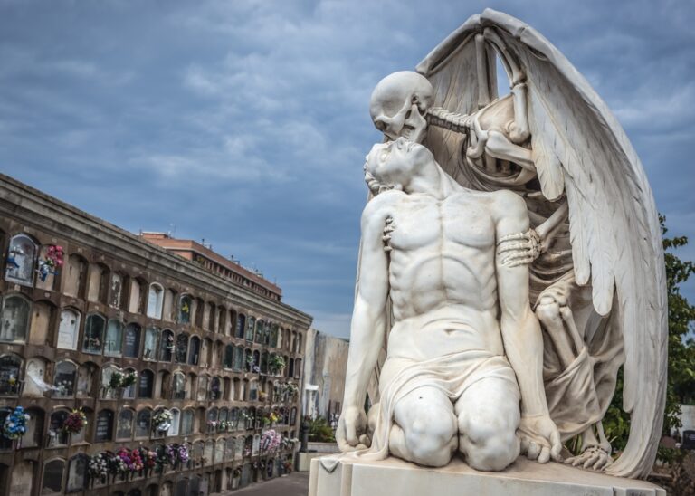 Barcelona,,Spain,-,May,24,,2015:,The,Kiss,Of,Death