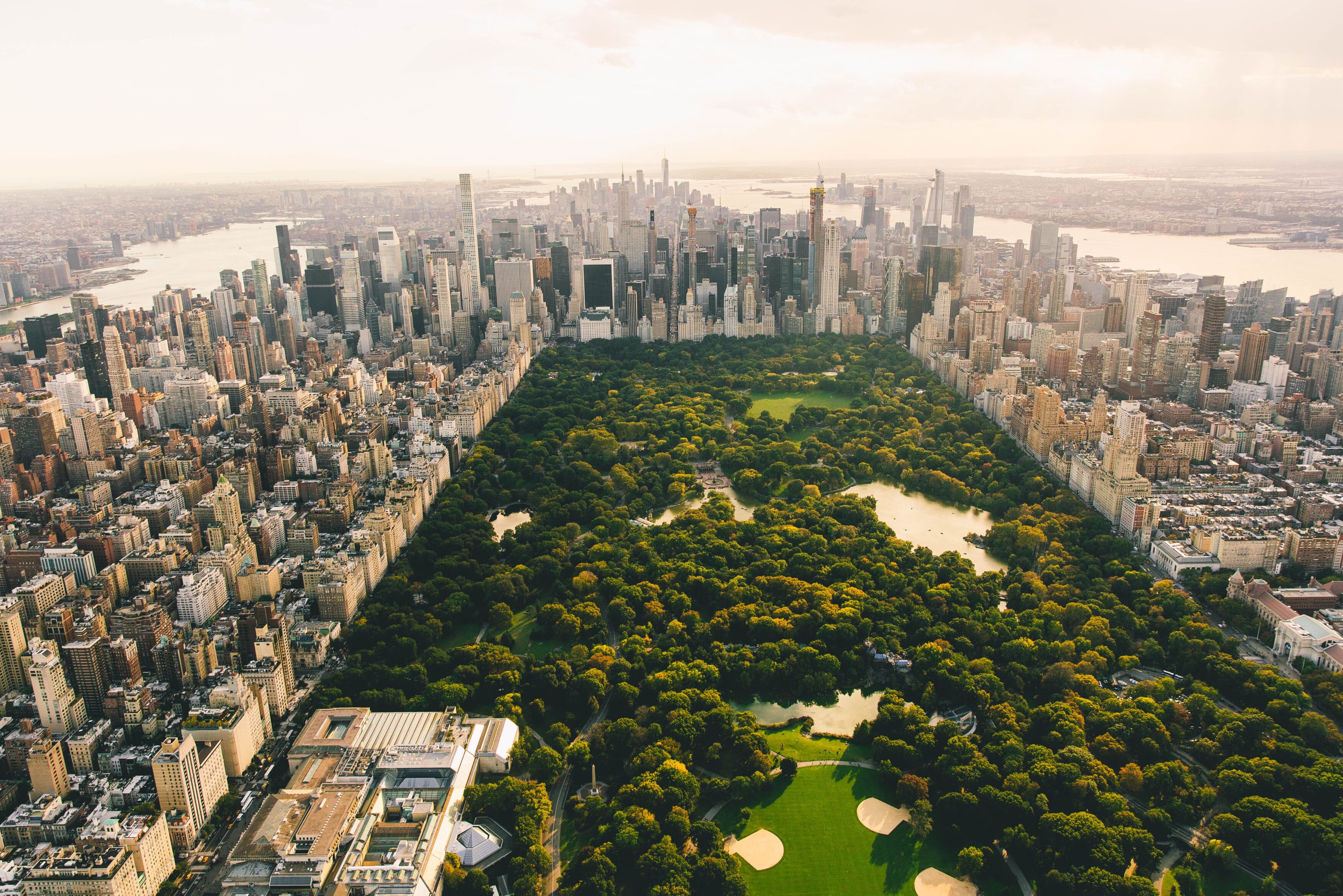 CENTRAL PARK shutterstock_1281570496 (1)