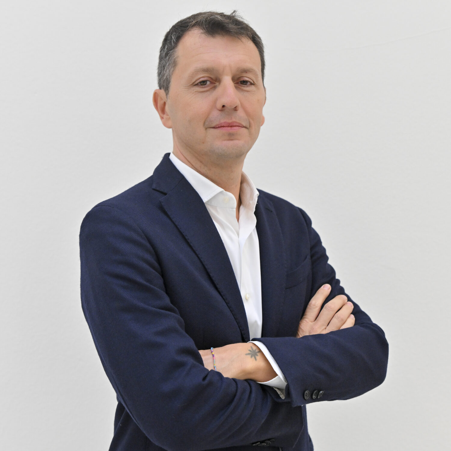 Simone Baronio, dalla televisione ai profumi: «Fare impresa significa trasformare una passione in qualcosa di concreto»