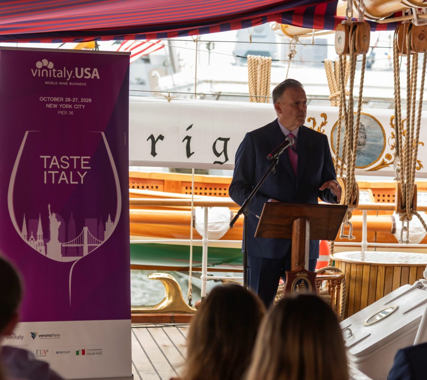 Vinitaly.USA si presenta sul Vespucci, due simboli dell’Italia si incontrano a New York